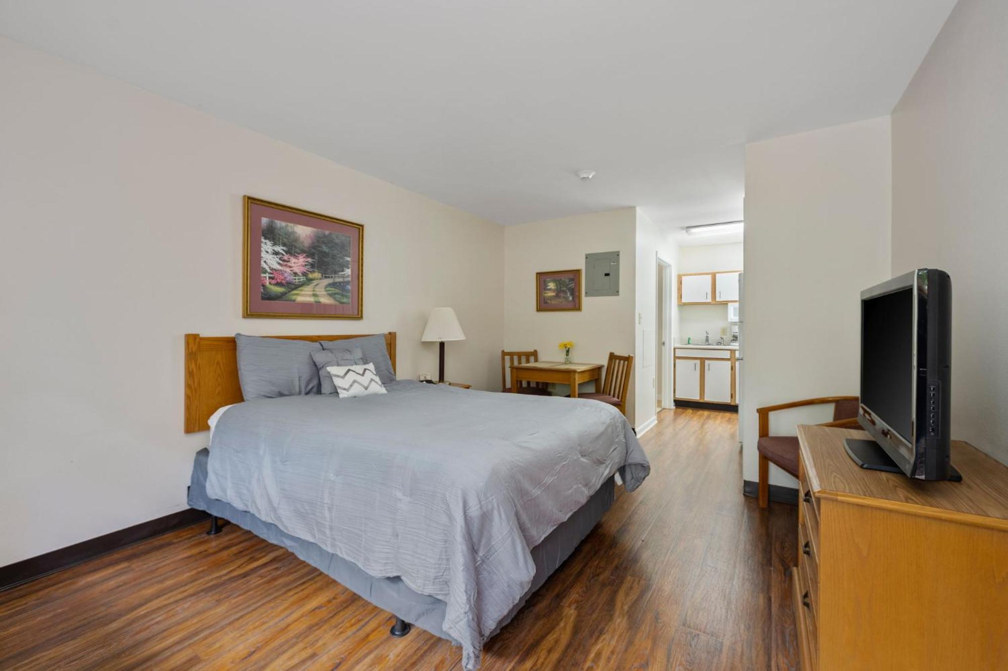 Affordable Suites Conover / Hickory Exterior photo
