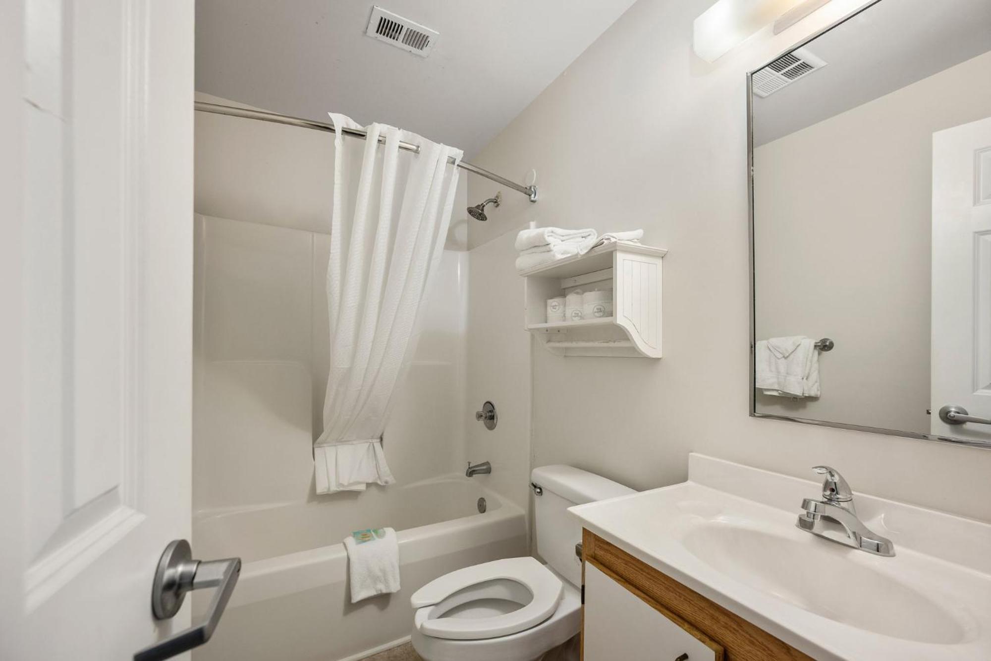 Affordable Suites Conover / Hickory Exterior photo