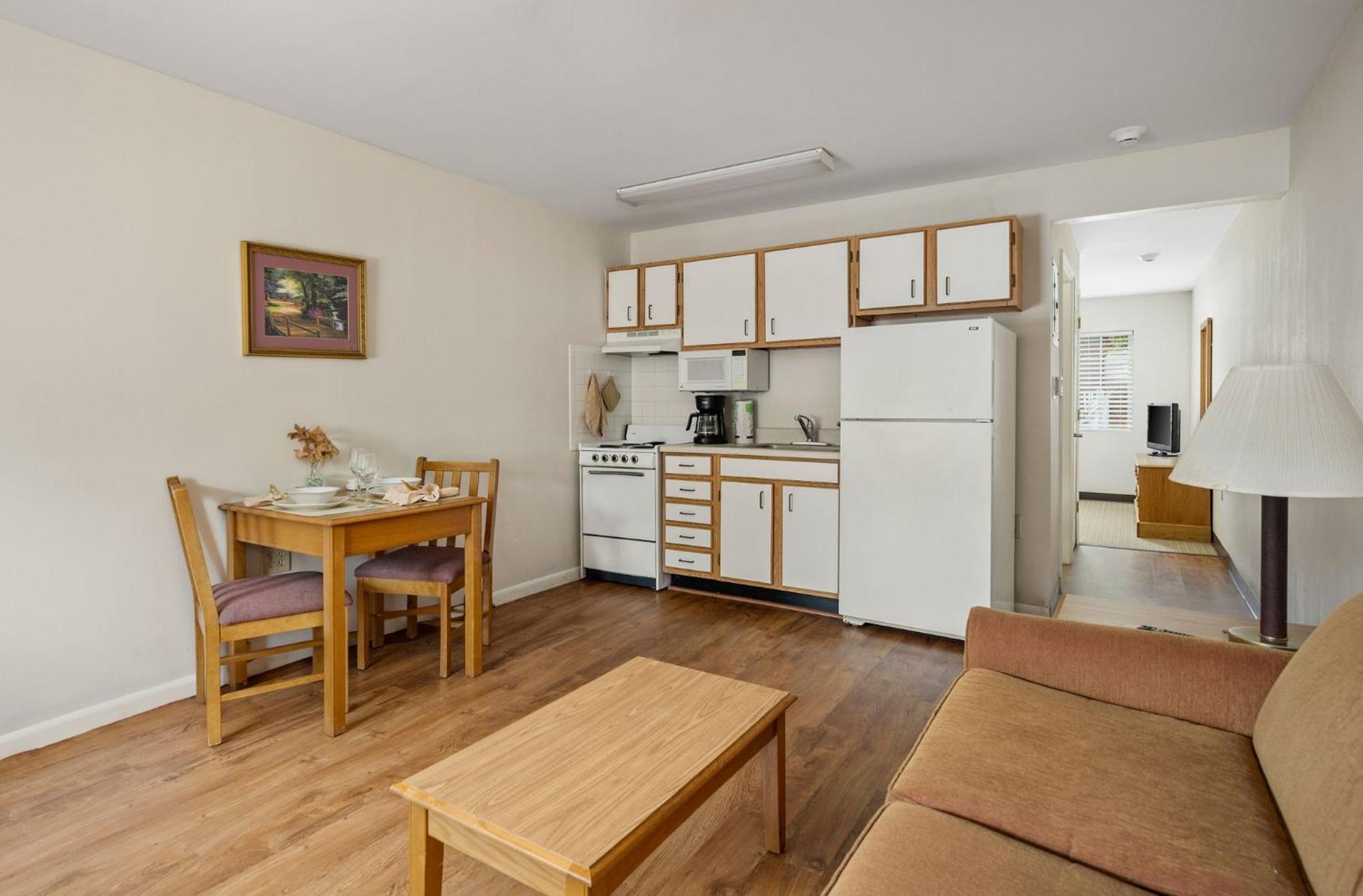 Affordable Suites Conover / Hickory Exterior photo