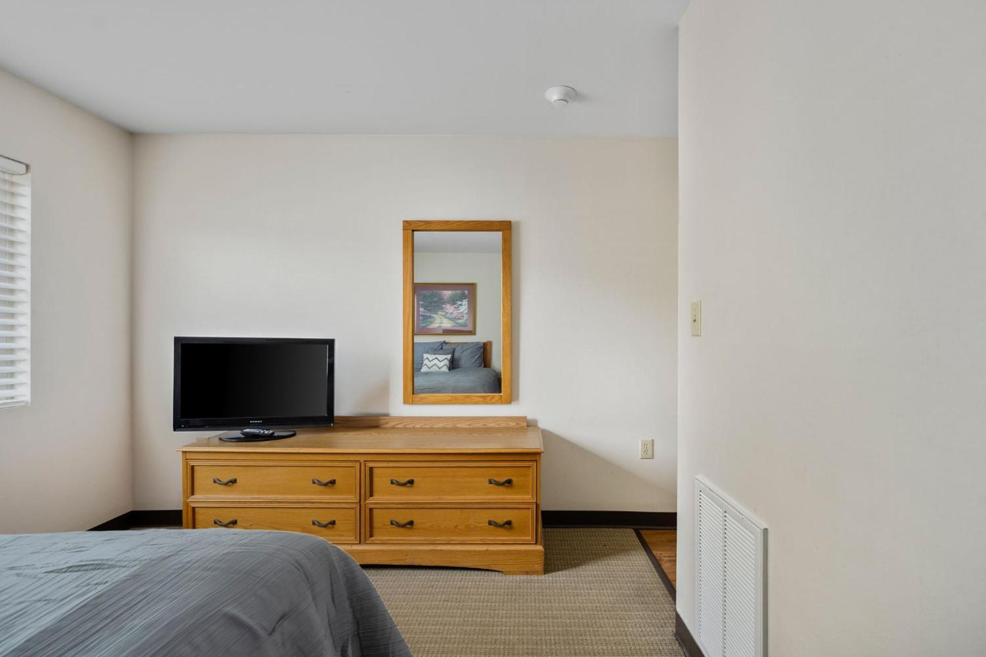 Affordable Suites Conover / Hickory Exterior photo